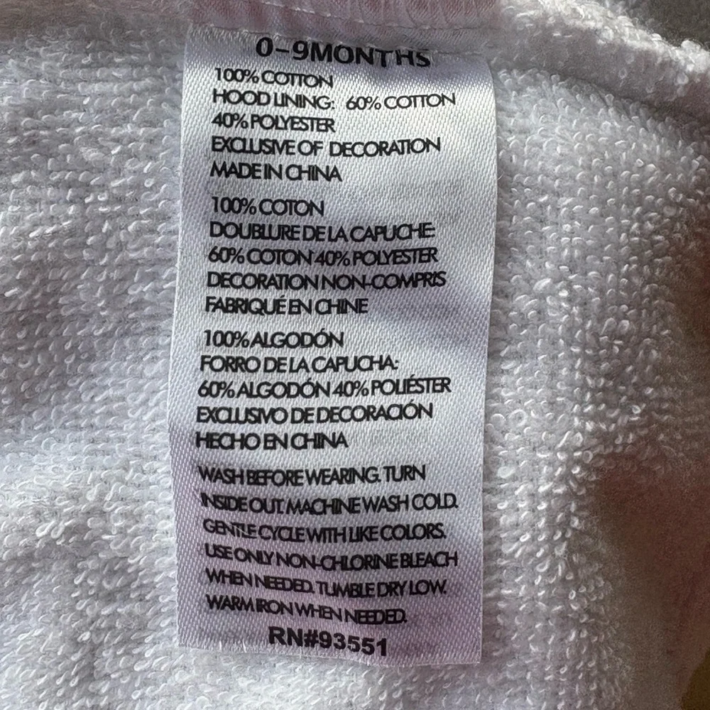 Bay gown for babies essential size:0-9 months